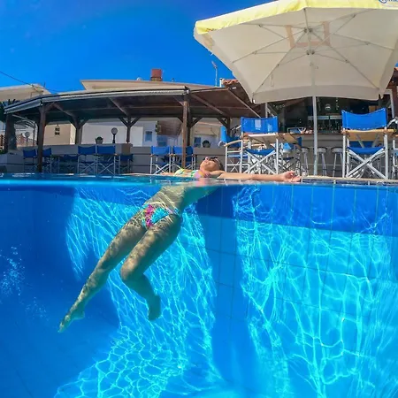 Dias 2* Agia Marina